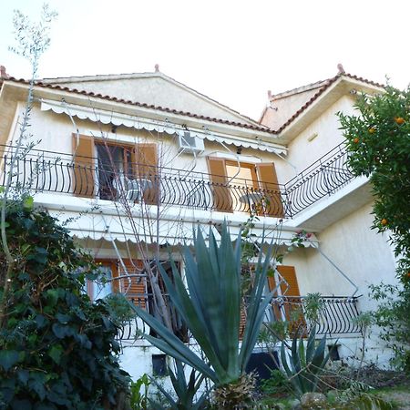 Raymondos Apartments Lassi  Quarto foto